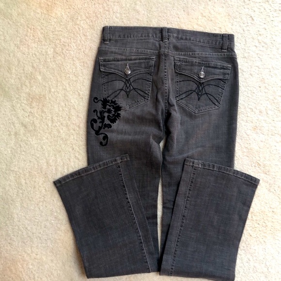 Daisy Fuentes NWOT dark grey jeans,size 2 ,boot cut leg , black studs & stitch - Picture 7 of 7